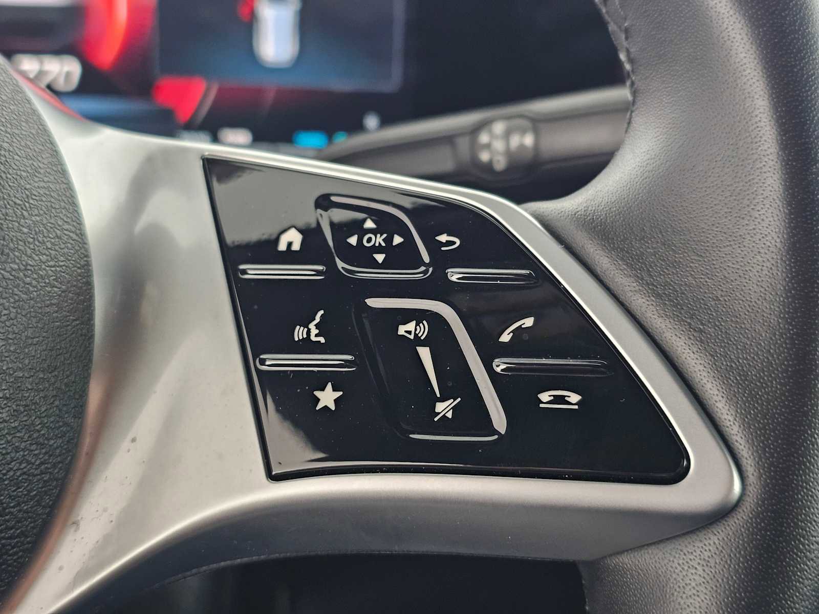 Certified 2025 Mercedes-Benz GLB 250 image 29