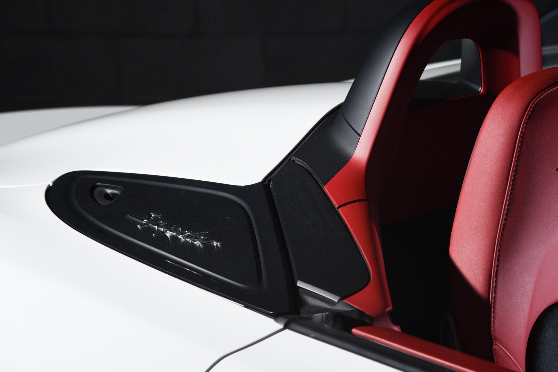 Used 2016 Porsche Boxster Spyder RWD image 8