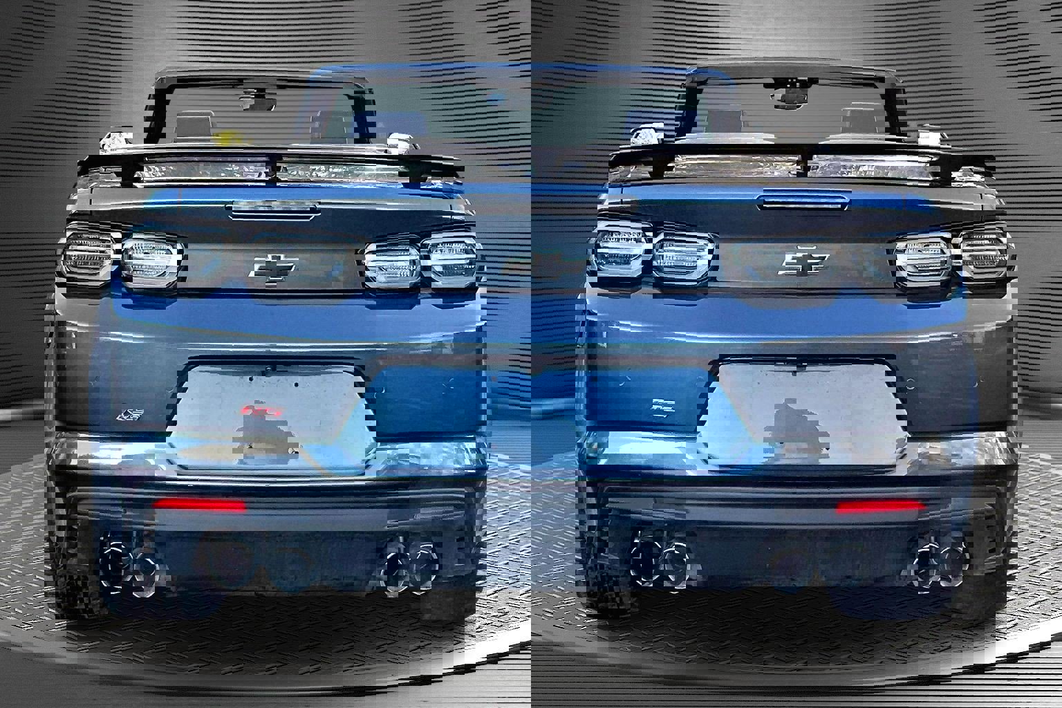 Used 2023 Chevrolet Camaro LT w/ RS Package image 5