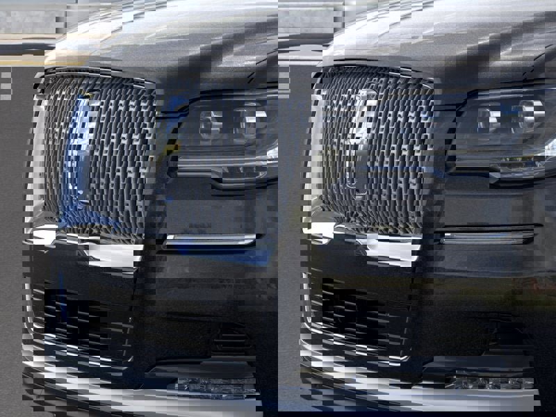 New 2022 Lincoln Navigator 4WD image 17