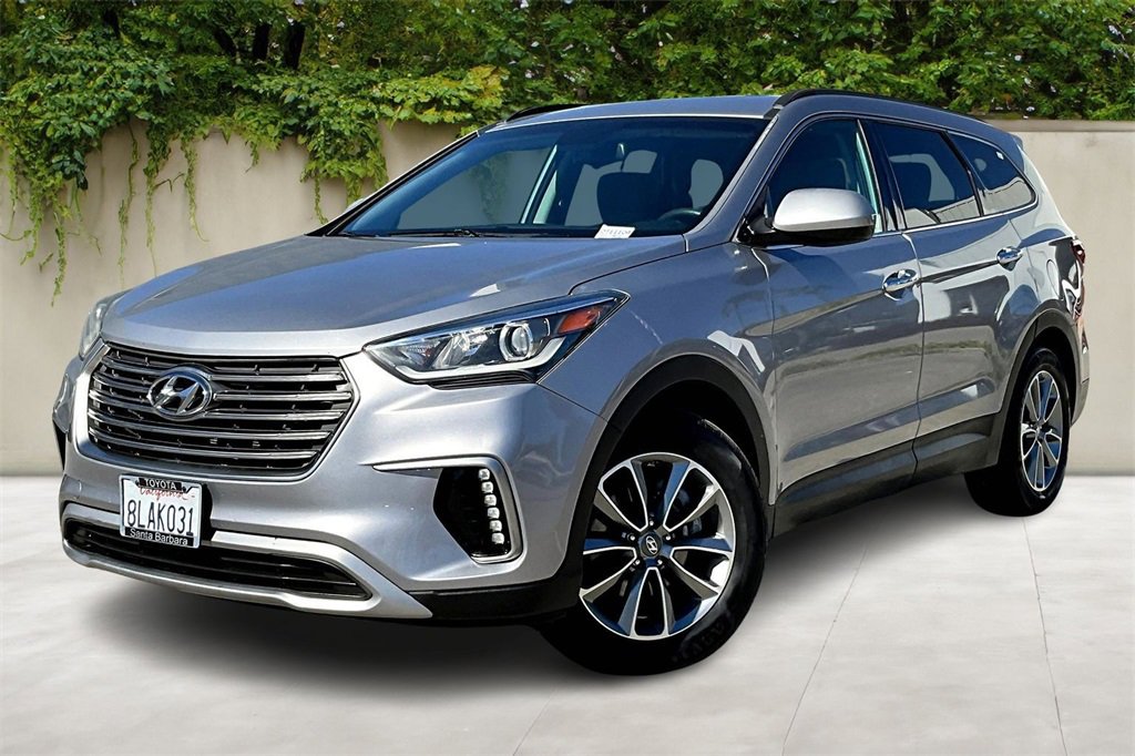 Used 2018 Hyundai Santa Fe SE w/ Cargo Package image 3