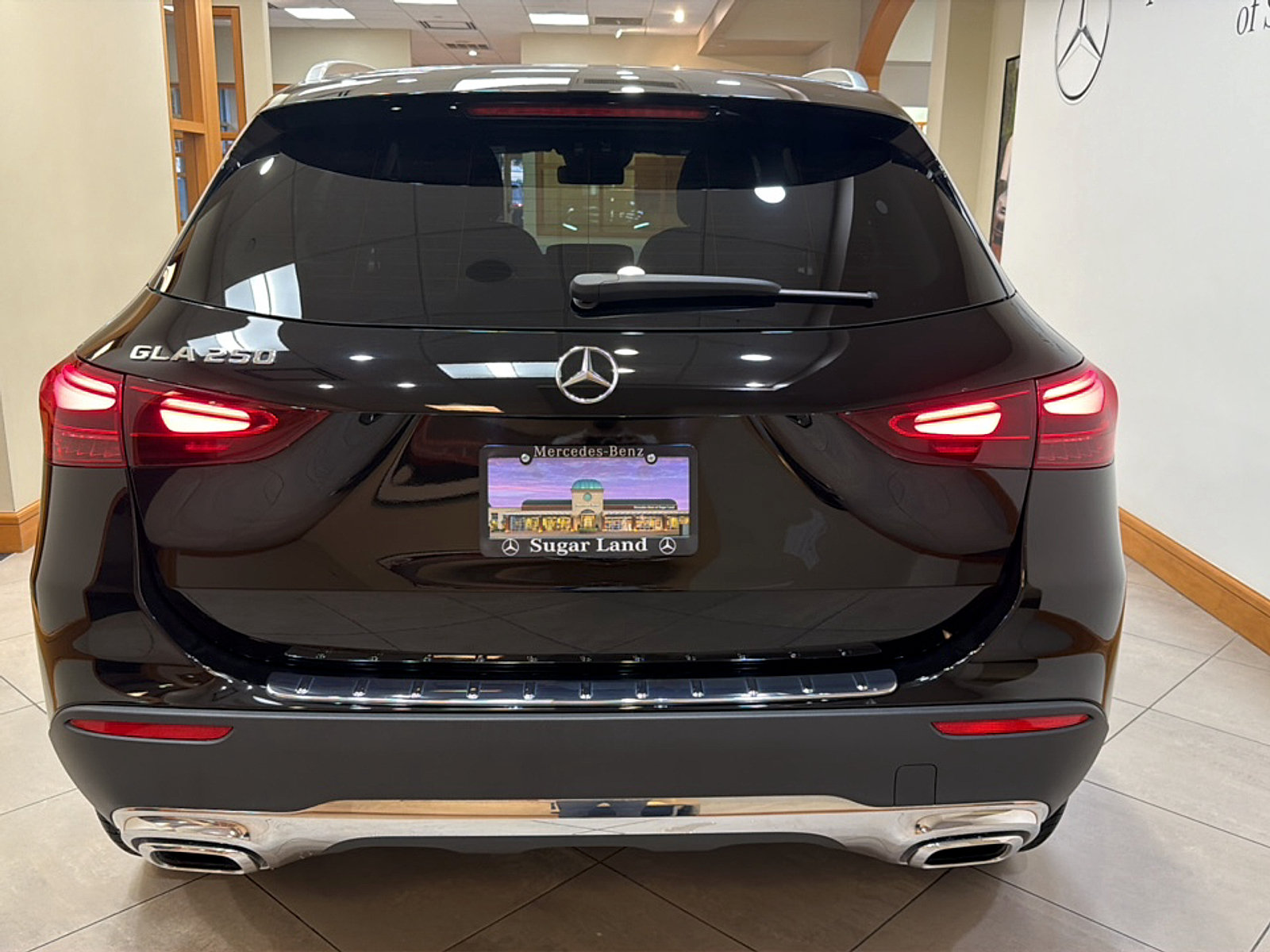 Certified 2025 Mercedes-Benz GLA 250 image 6