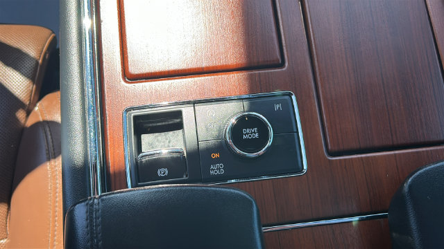 Used 2022 Lincoln Navigator L Reserve AWD/4WD image 25