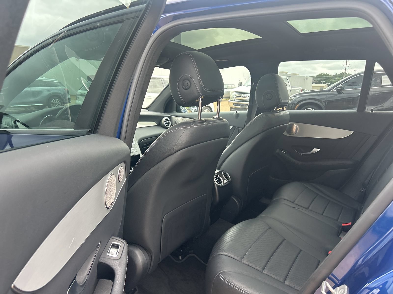 Used 2021 Mercedes-Benz GLC 300 image 24