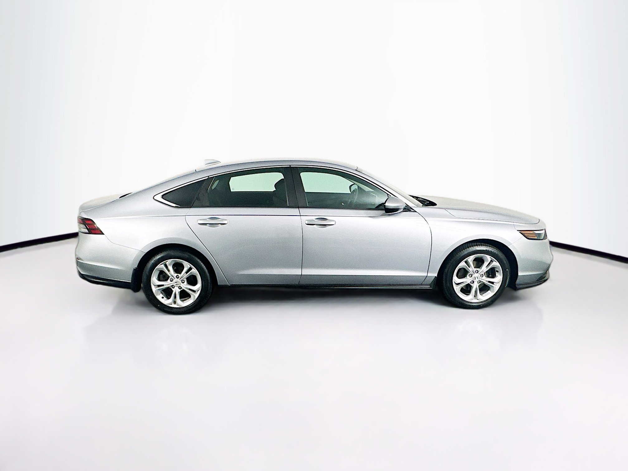 Used 2023 Honda Accord LX image 10