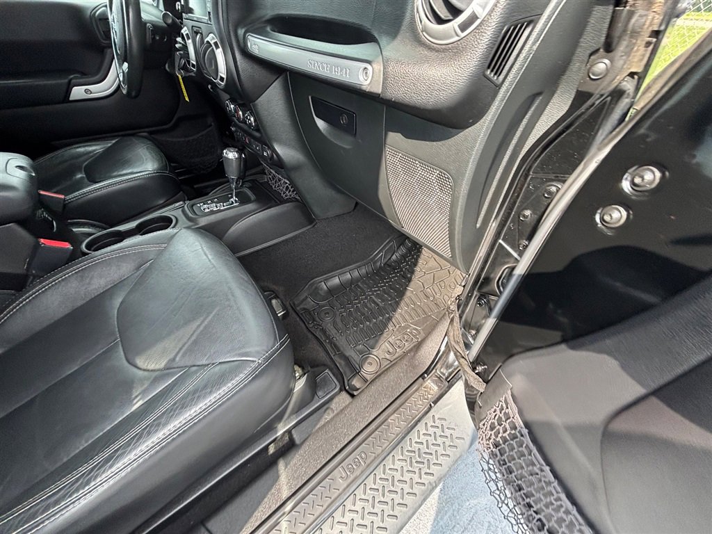 Used 2015 Jeep Wrangler Sahara w/ Connectivity Group image 21