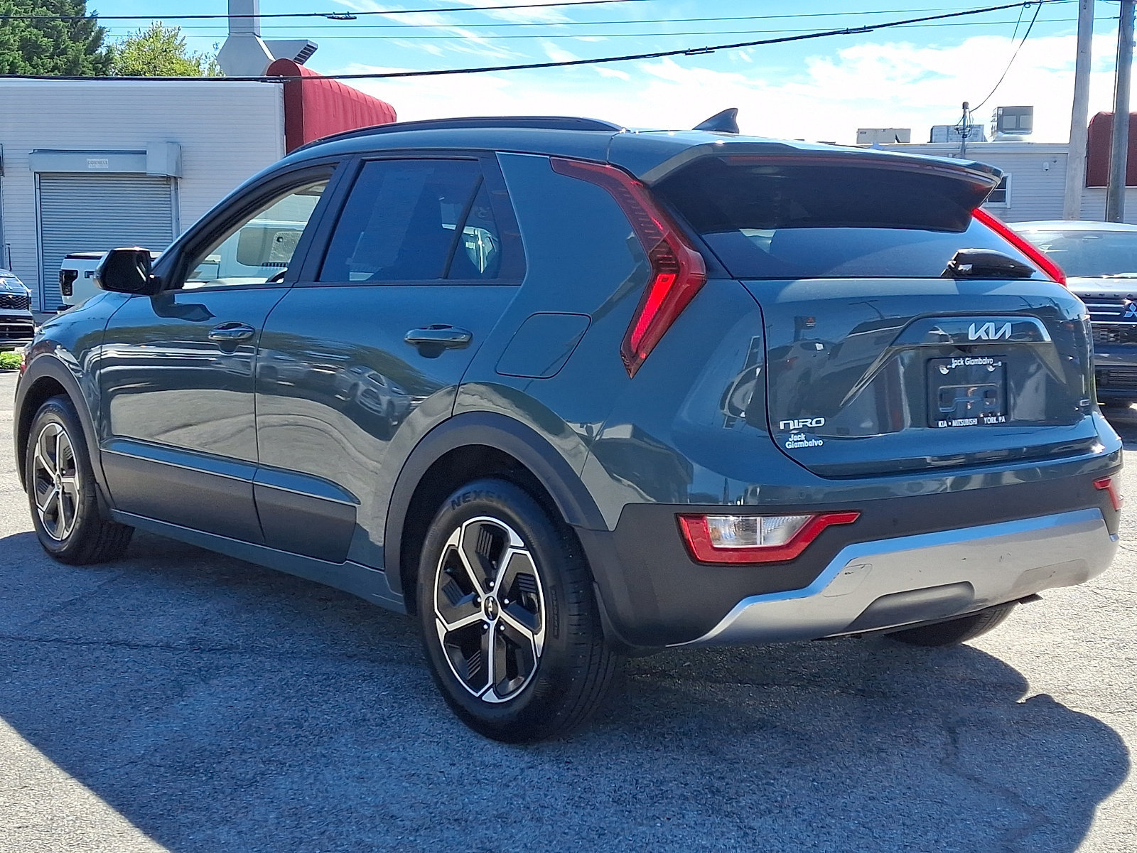 Certified 2023 Kia Niro EX FWD image 4