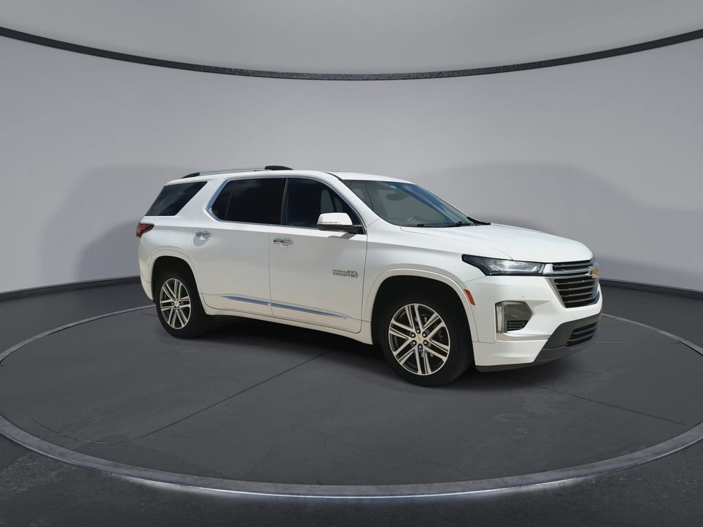 Used 2023 Chevrolet Traverse High Country FWD image 2