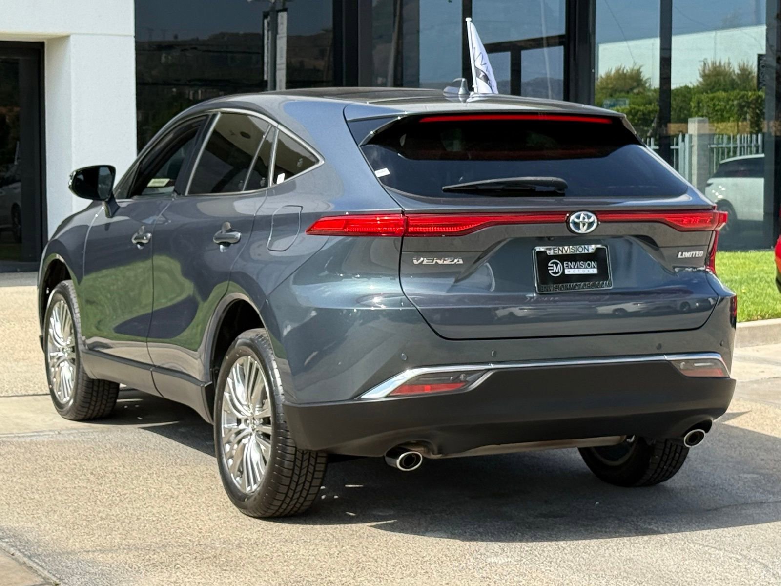Used 2023 Toyota Venza Limited AWD/4WD image 10
