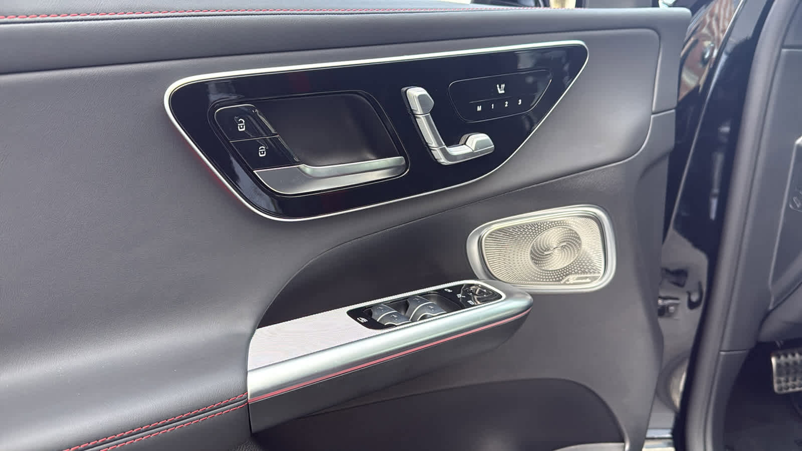 New 2026 Mercedes-Benz GLC 43 AMG 4MATIC image 16