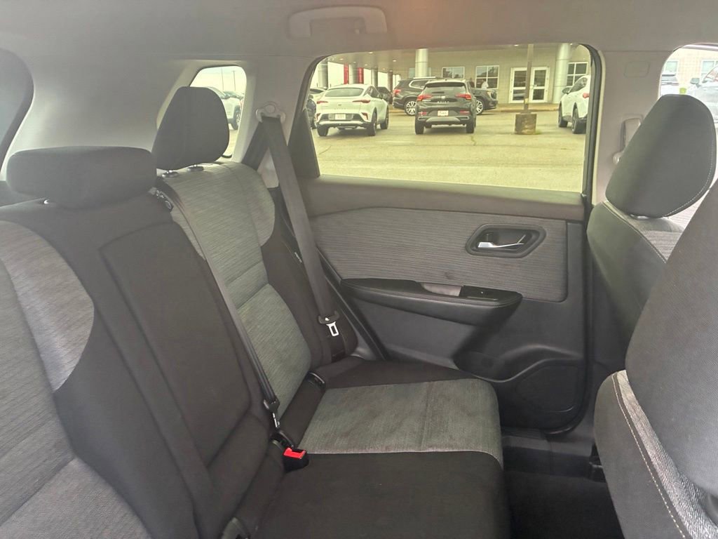 Used 2023 Nissan Rogue SV AWD/4WD image 20