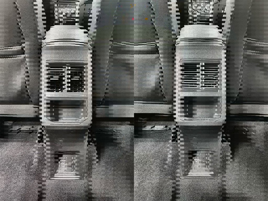 Used 2022 Volkswagen Atlas Cross Sport SEL R-Line image 20