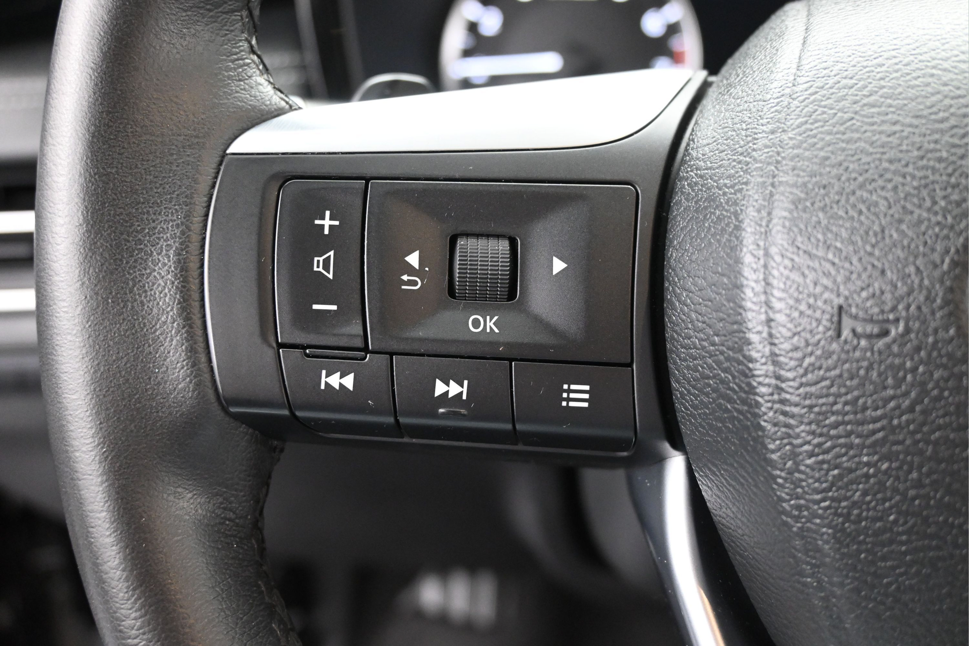 Used 2023 INFINITI QX60 Pure FWD image 14
