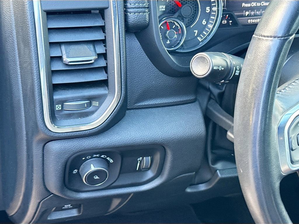 Used 2024 RAM 1500 Laramie AWD/4WD image 11