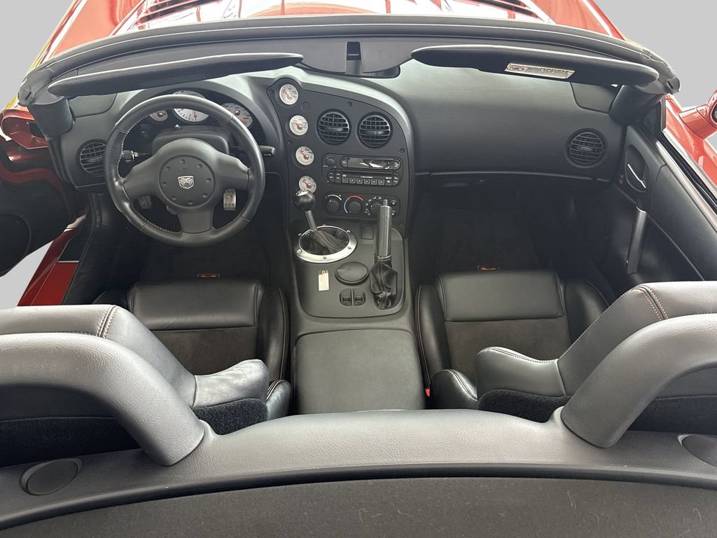 Used 2005 Dodge Viper SRT-10 w/ Copperhead Edition Group RWD image 10