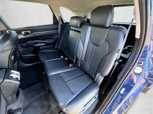 Used 2024 Kia Sorento S image 25