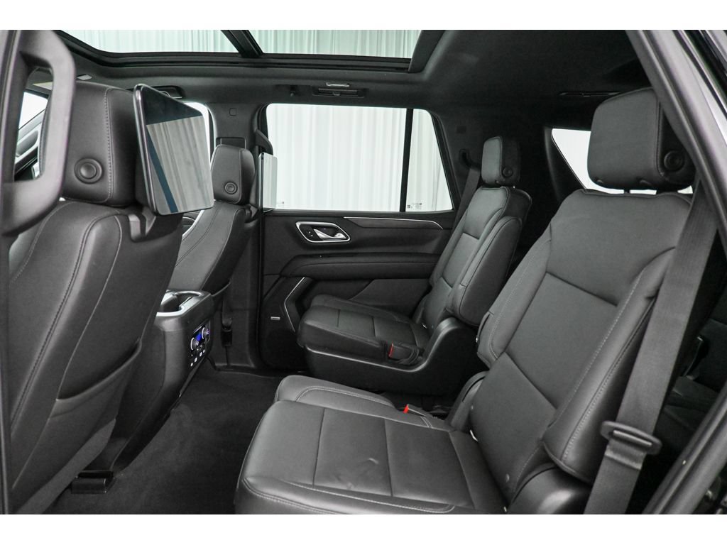 Used 2022 Chevrolet Tahoe Z71 w/ Luxury Package AWD/4WD image 14