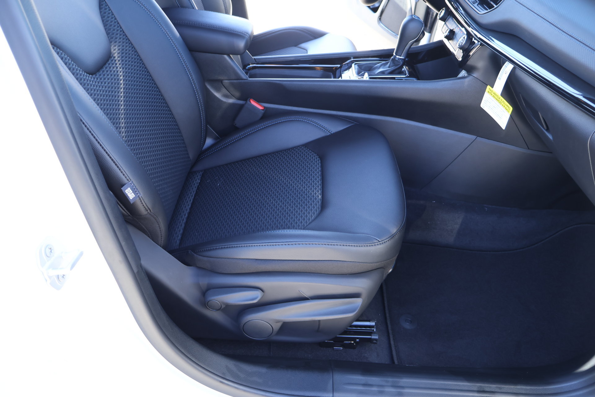 New 2026 Jeep Compass Latitude AWD/4WD image 13