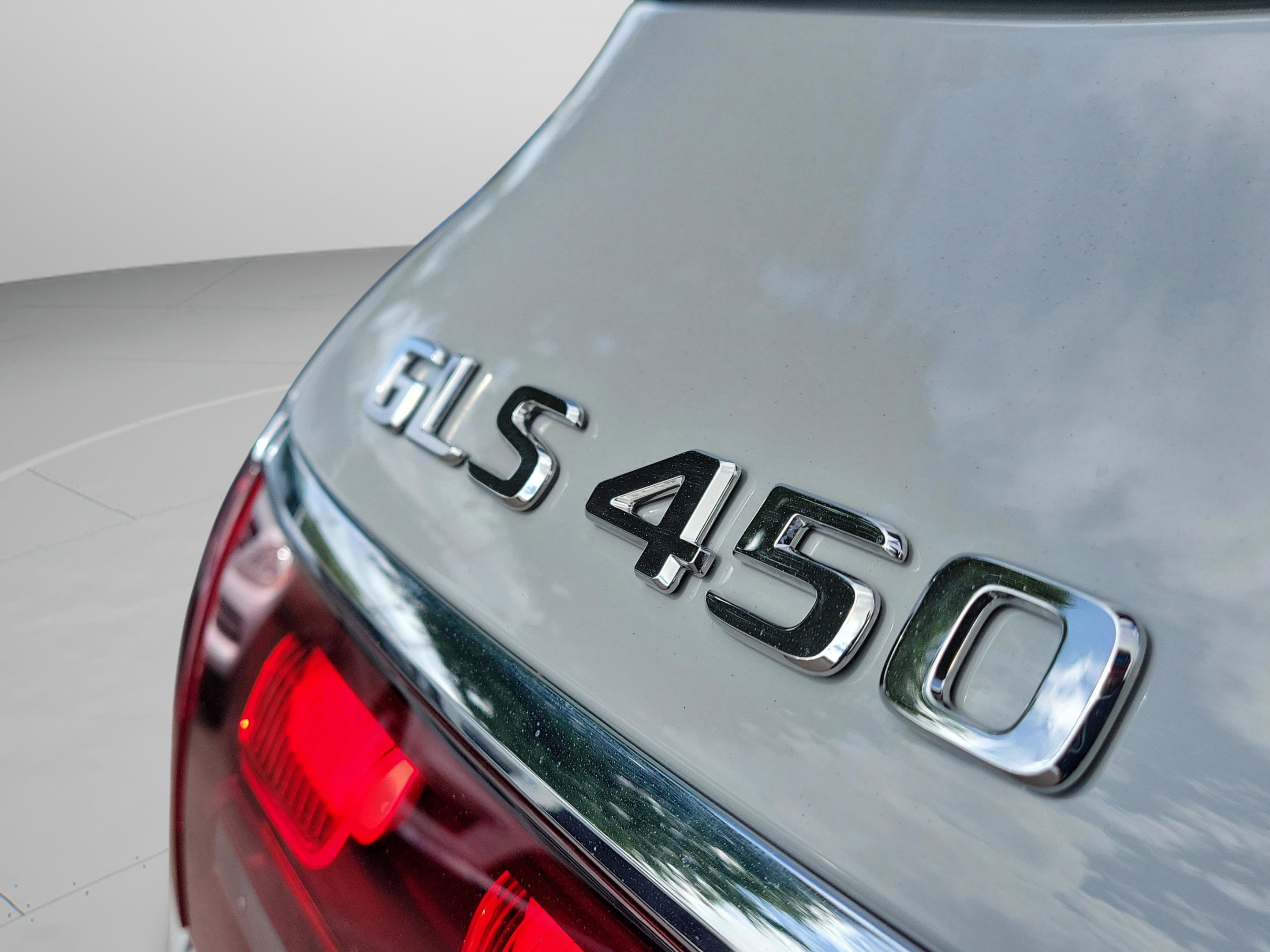 New 2026 Mercedes-Benz GLS 450 4MATIC image 32