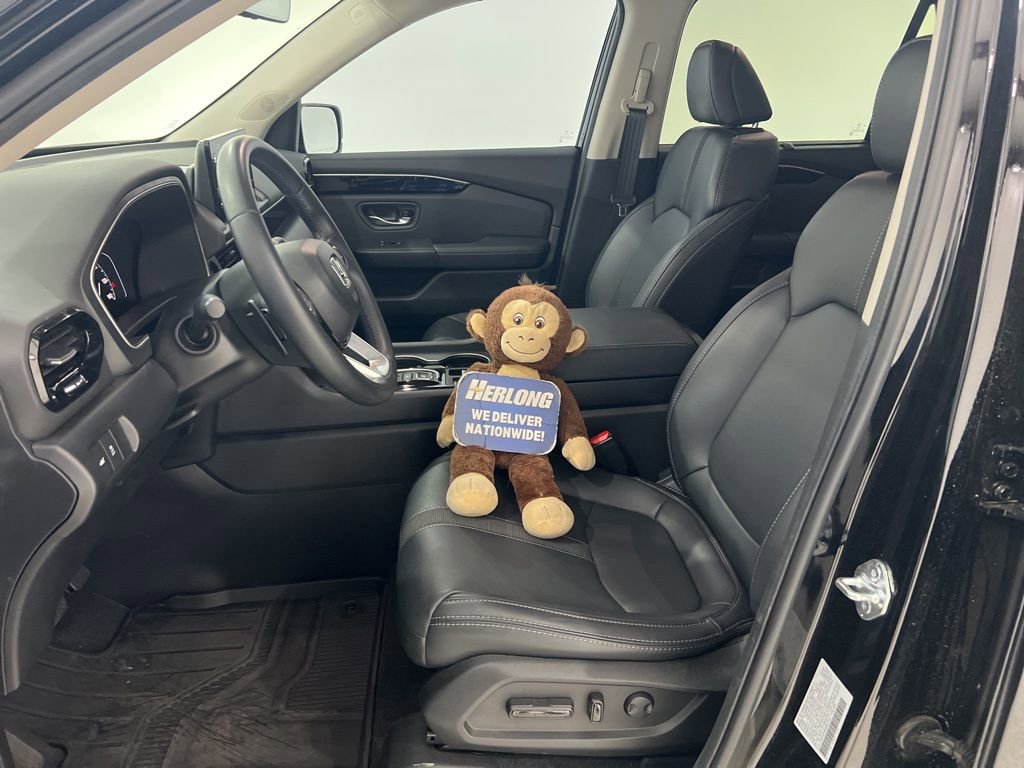 Used 2025 Honda Pilot EX-L image 17