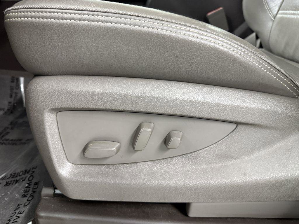 Used 2019 GMC Yukon XL Denali w/ Denali Ultimate Package image 13