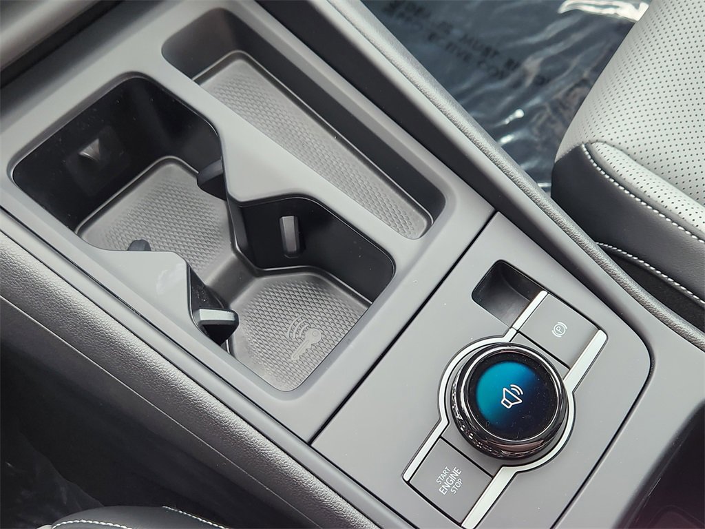 New 2025 Volkswagen Tiguan SE image 16