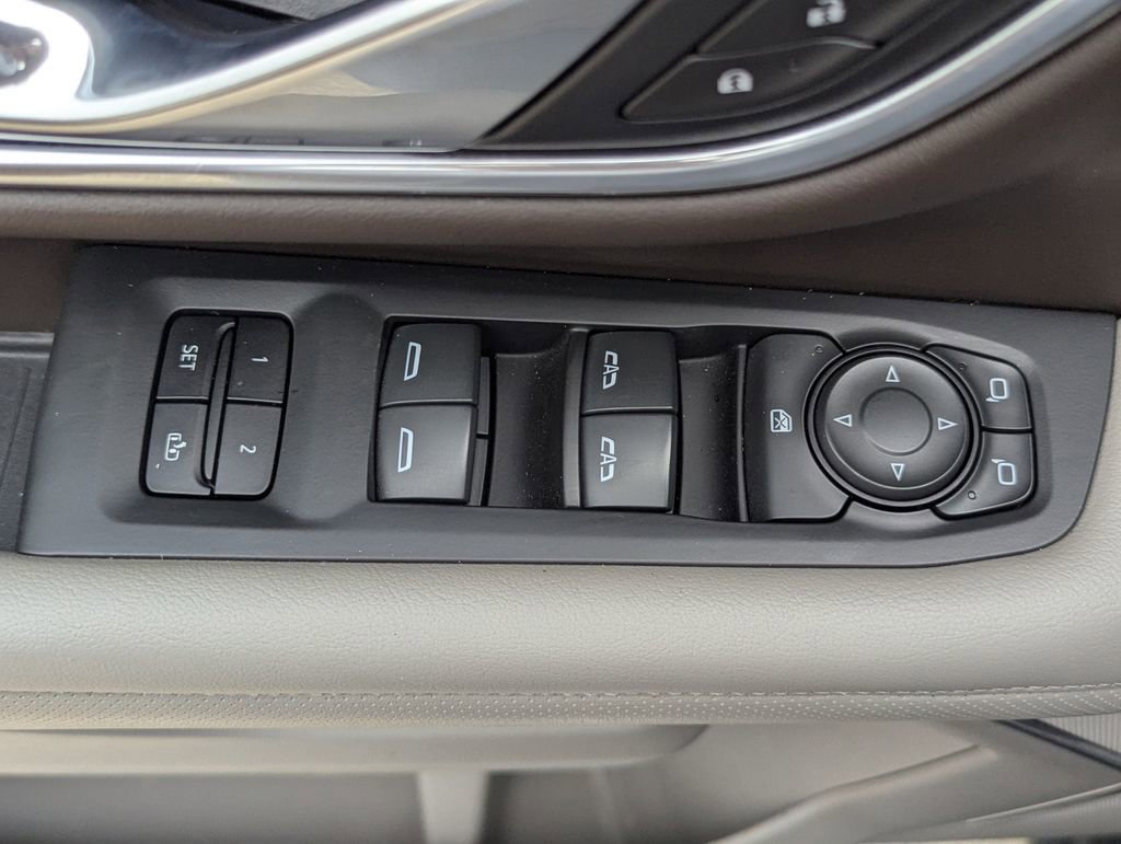 Used 2021 GMC Yukon SLT RWD image 15
