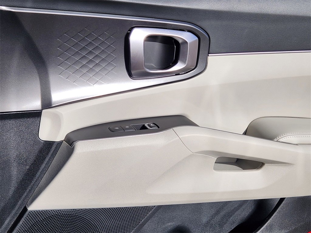 Certified 2024 Kia Sorento S w/ Panoramic Sunroof Package image 14