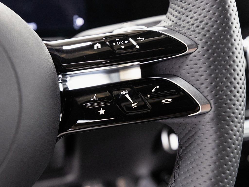 Used 2024 Mercedes-Benz EQB 350 4MATIC SUV image 12