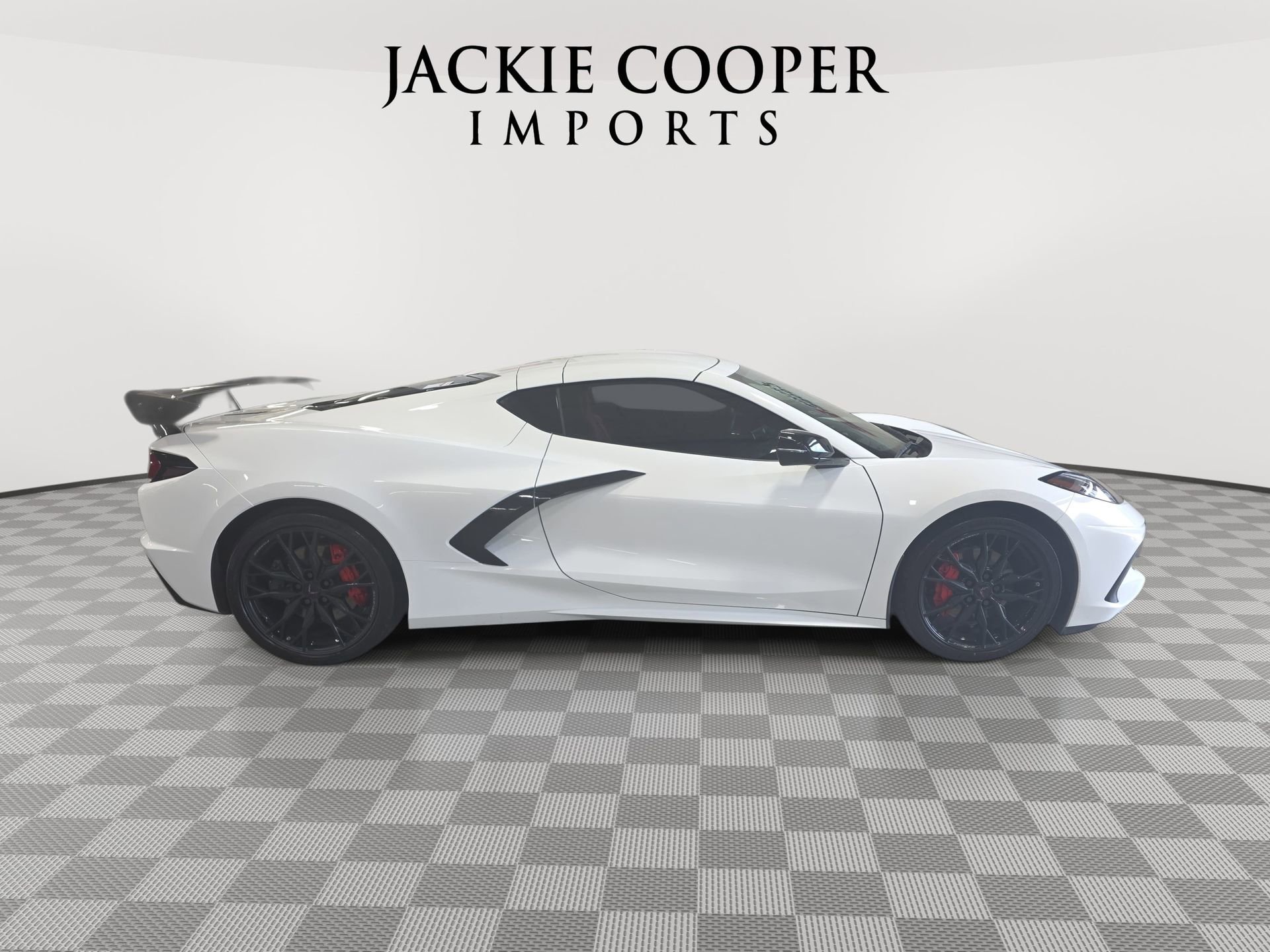 Used 2025 Chevrolet Corvette Stingray Coupe w/ 1LT RWD image 4