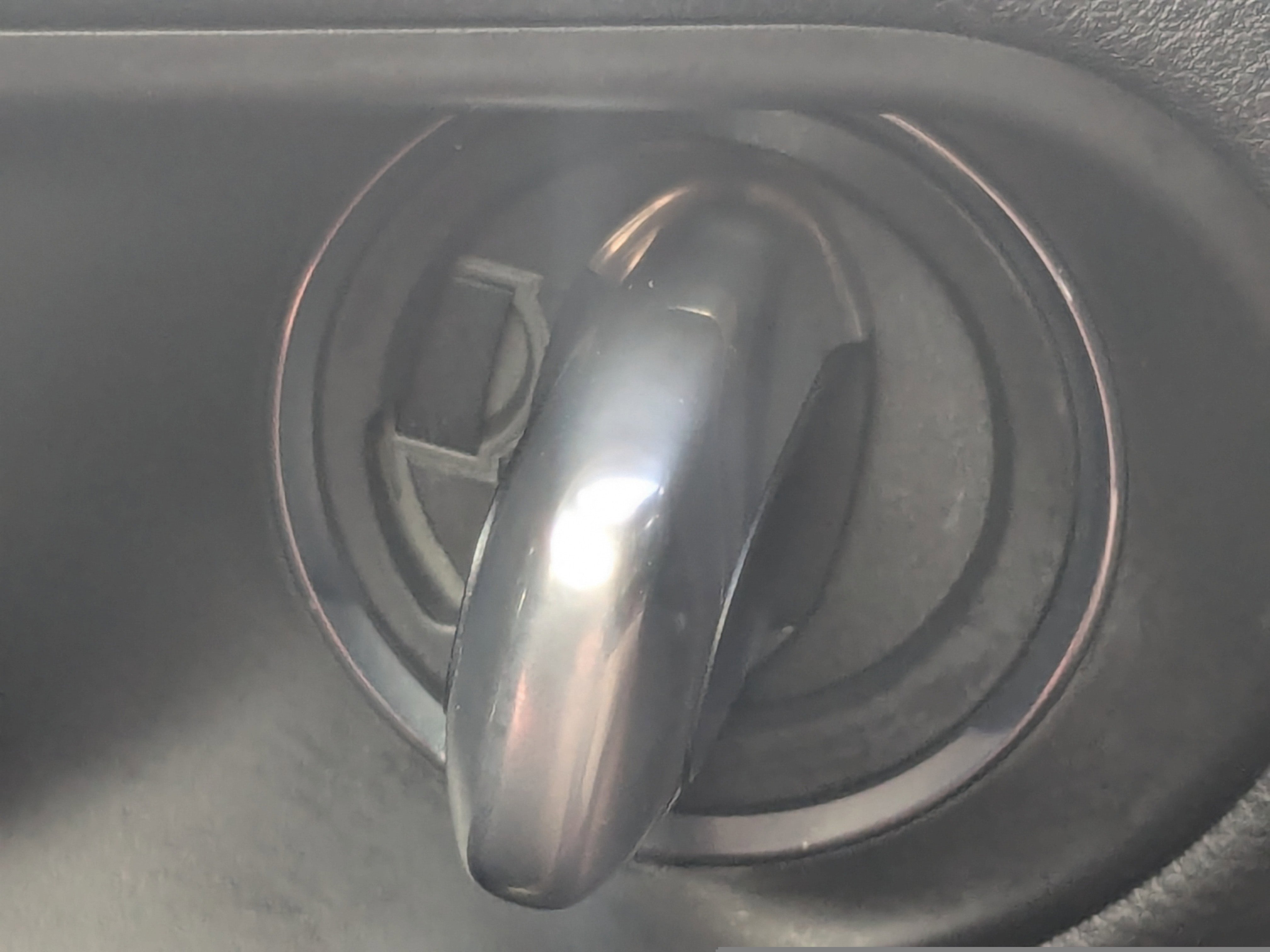 Used 2023 Porsche Macan Turbo image 36