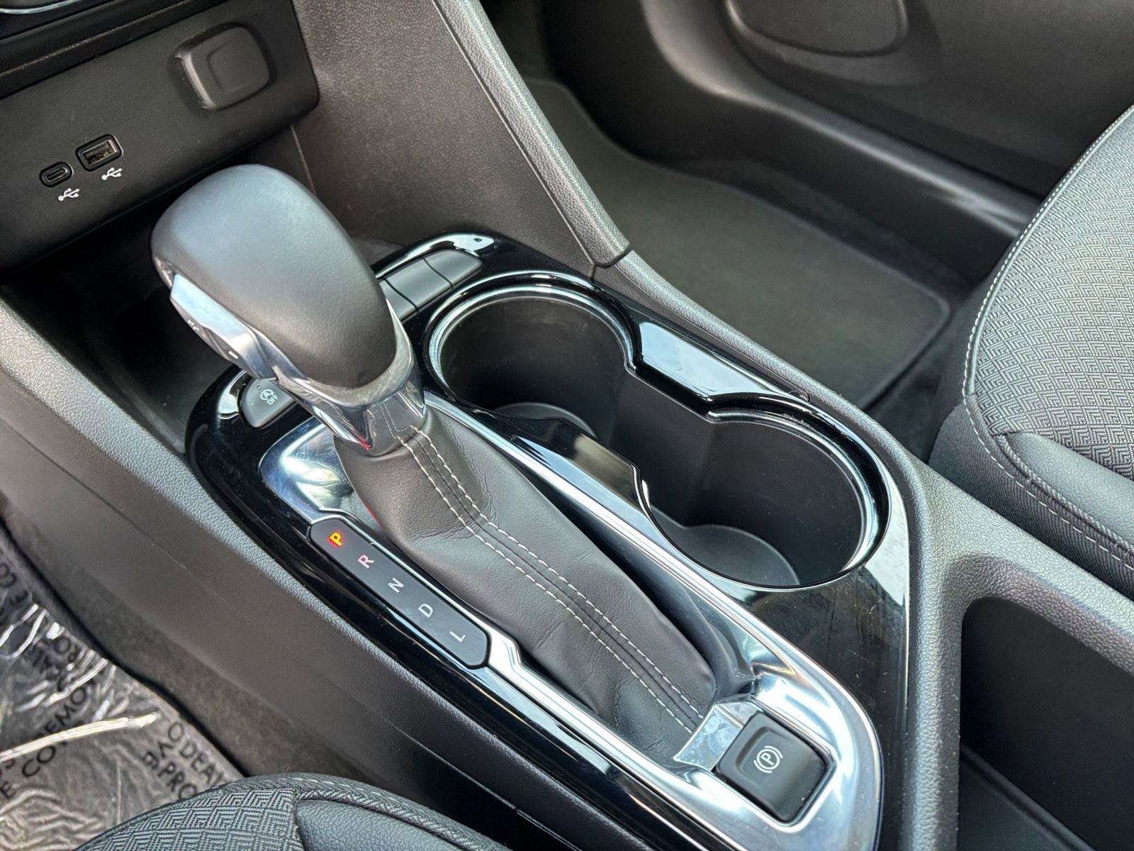 Used 2025 Buick Encore GX Preferred image 36