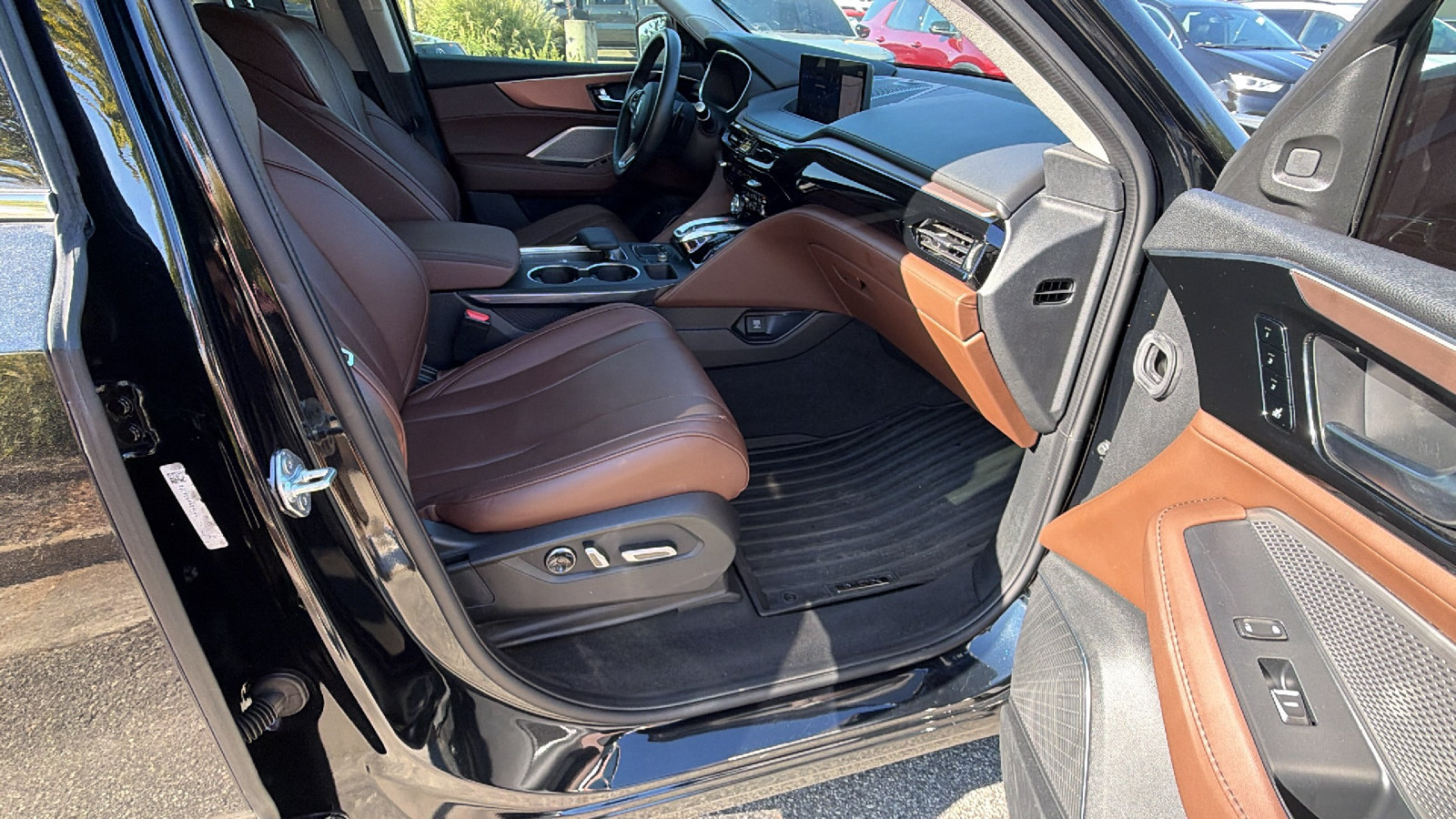 Used 2023 Acura MDX w/ Technology Package FWD image 18