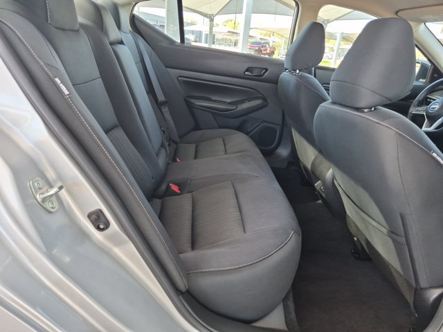 Used 2025 Nissan Altima 2.5 SV FWD image 19