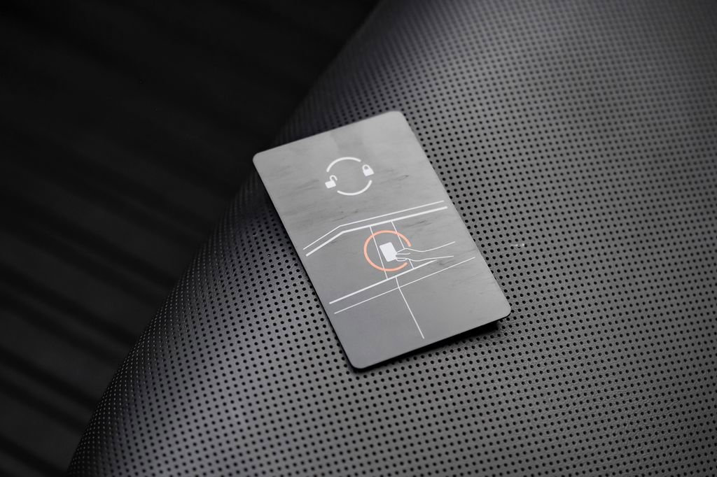 Used 2024 Tesla Cybertruck AWD Crew Cab image 69