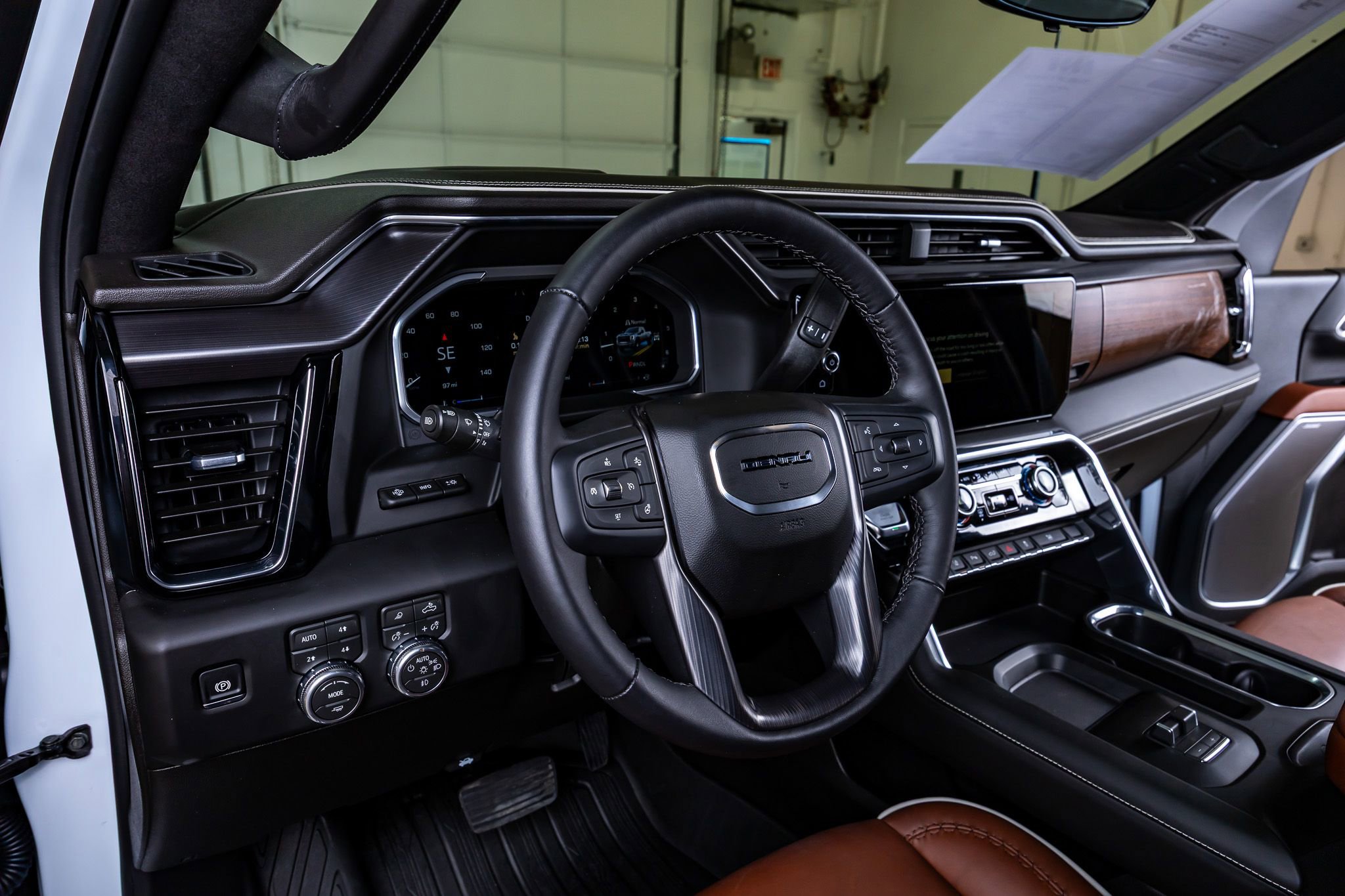 Used 2026 GMC Sierra 3500 Denali Ultimate AWD/4WD image 17