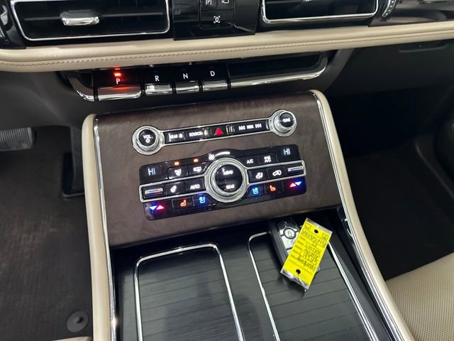 Used 2020 Lincoln Aviator Reserve w/ Equipment Group 202A image 20