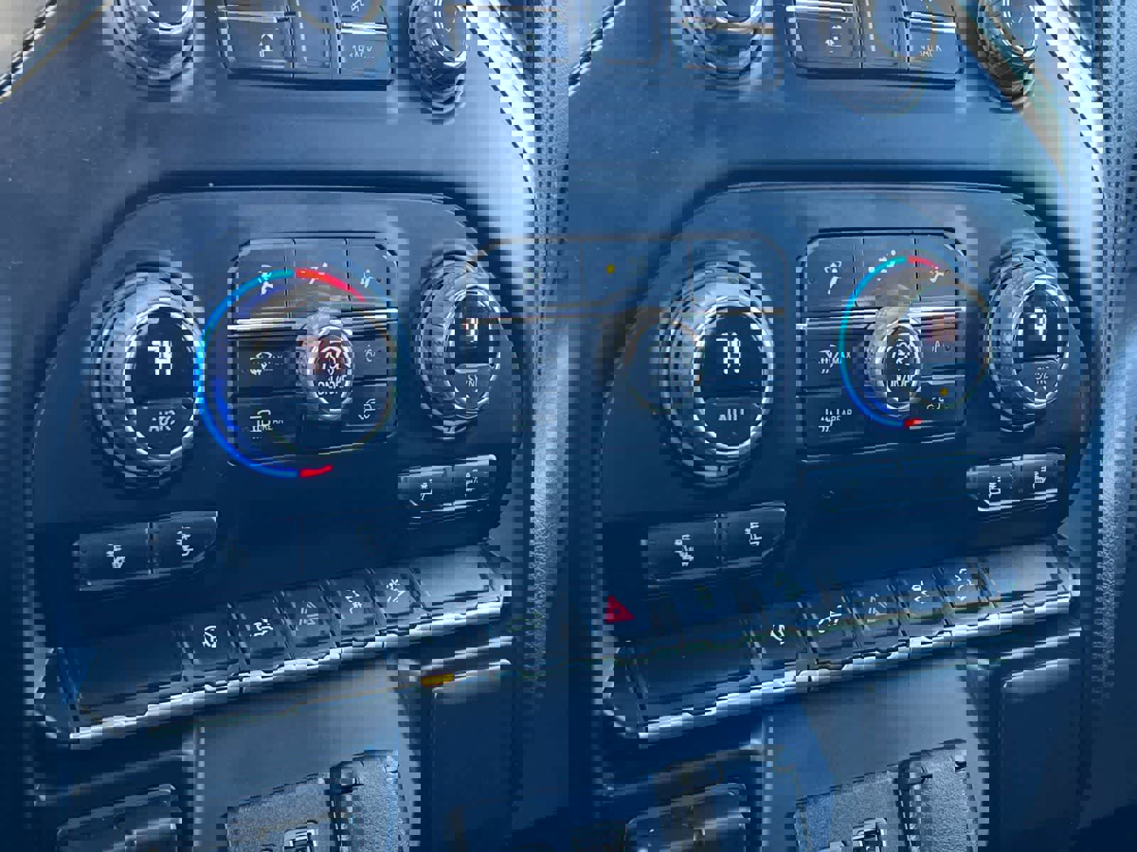 Used 2021 Chevrolet Silverado 1500 RST w/ Z71 Off-Road Package AWD/4WD image 20