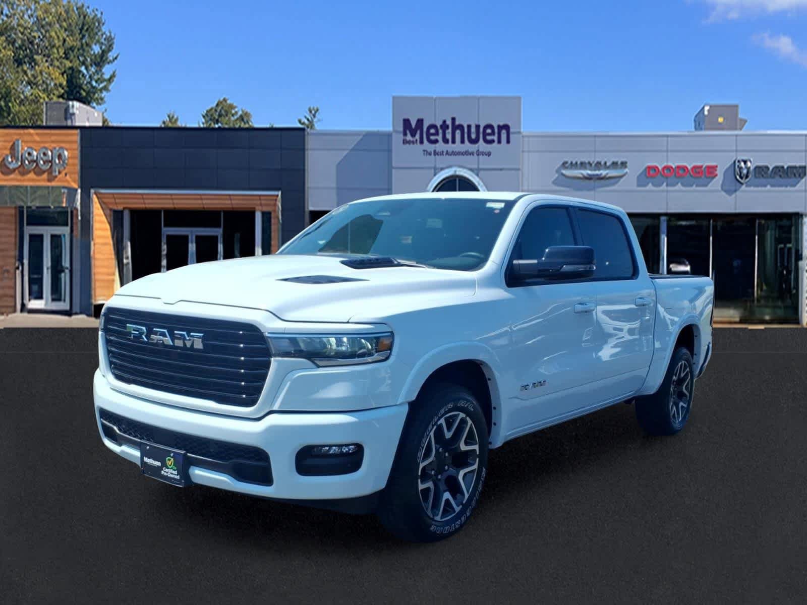 Used 2025 RAM 1500 Laramie w/ Sport Appearance Package AWD/4WD image 8