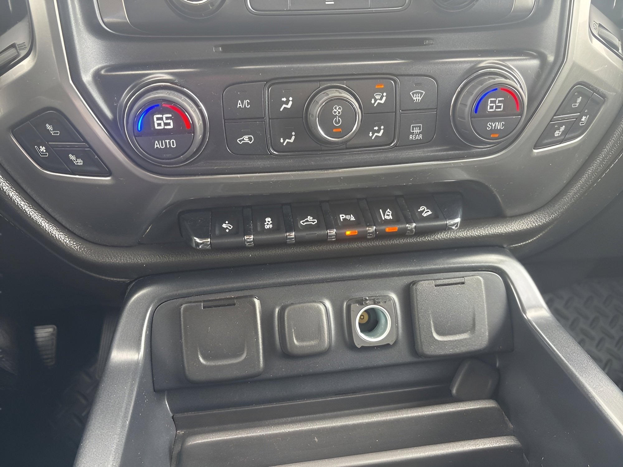 Used 2016 Chevrolet Silverado 2500 LTZ w/ LTZ Plus Package AWD/4WD image 20