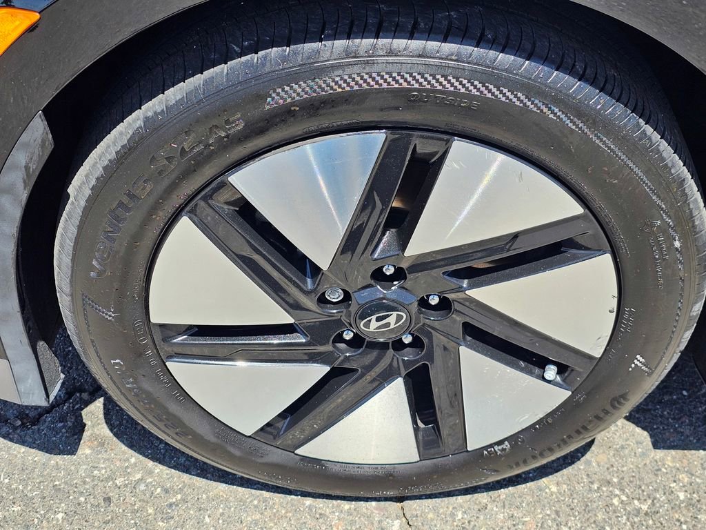 Used 2024 Hyundai Ioniq 6 SE RWD image 10