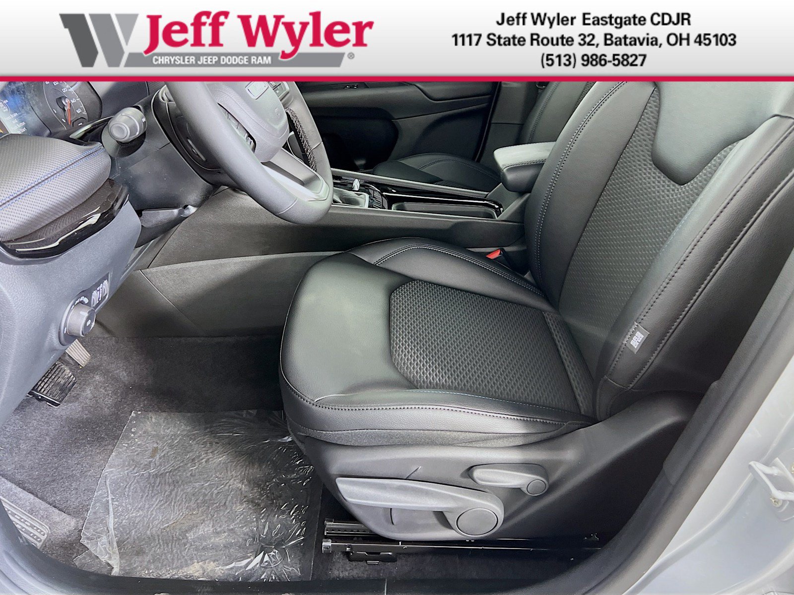 New 2026 Jeep Compass Latitude AWD/4WD image 3