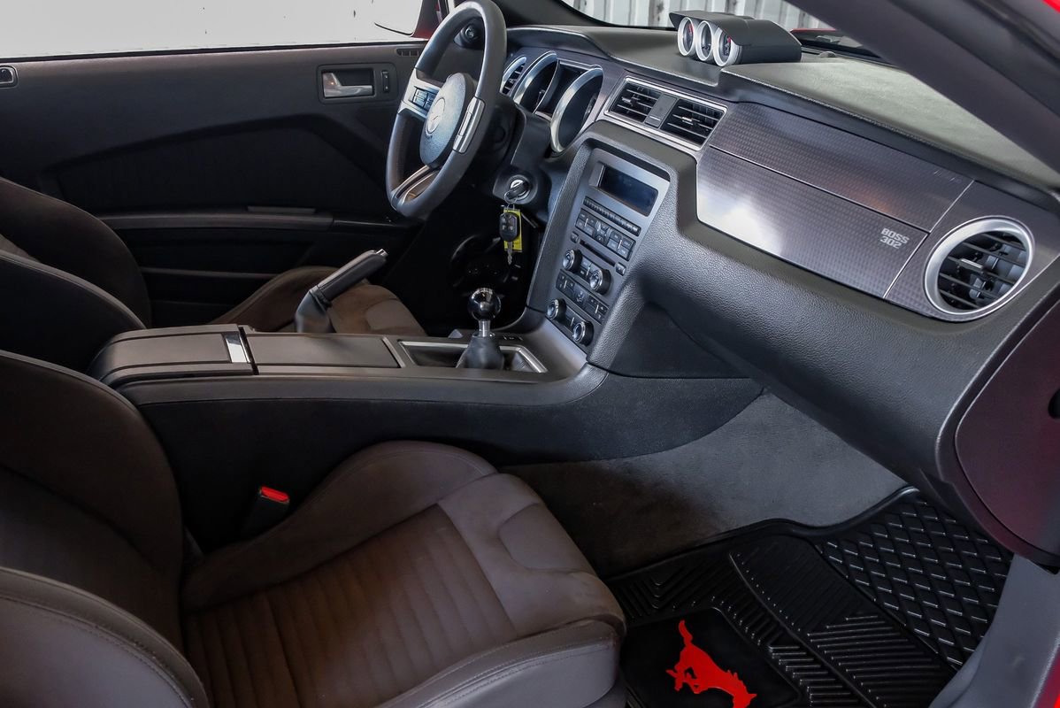 Used 2012 Ford Mustang Boss 302 w/ Boss 302 Accessory Pkg image 11