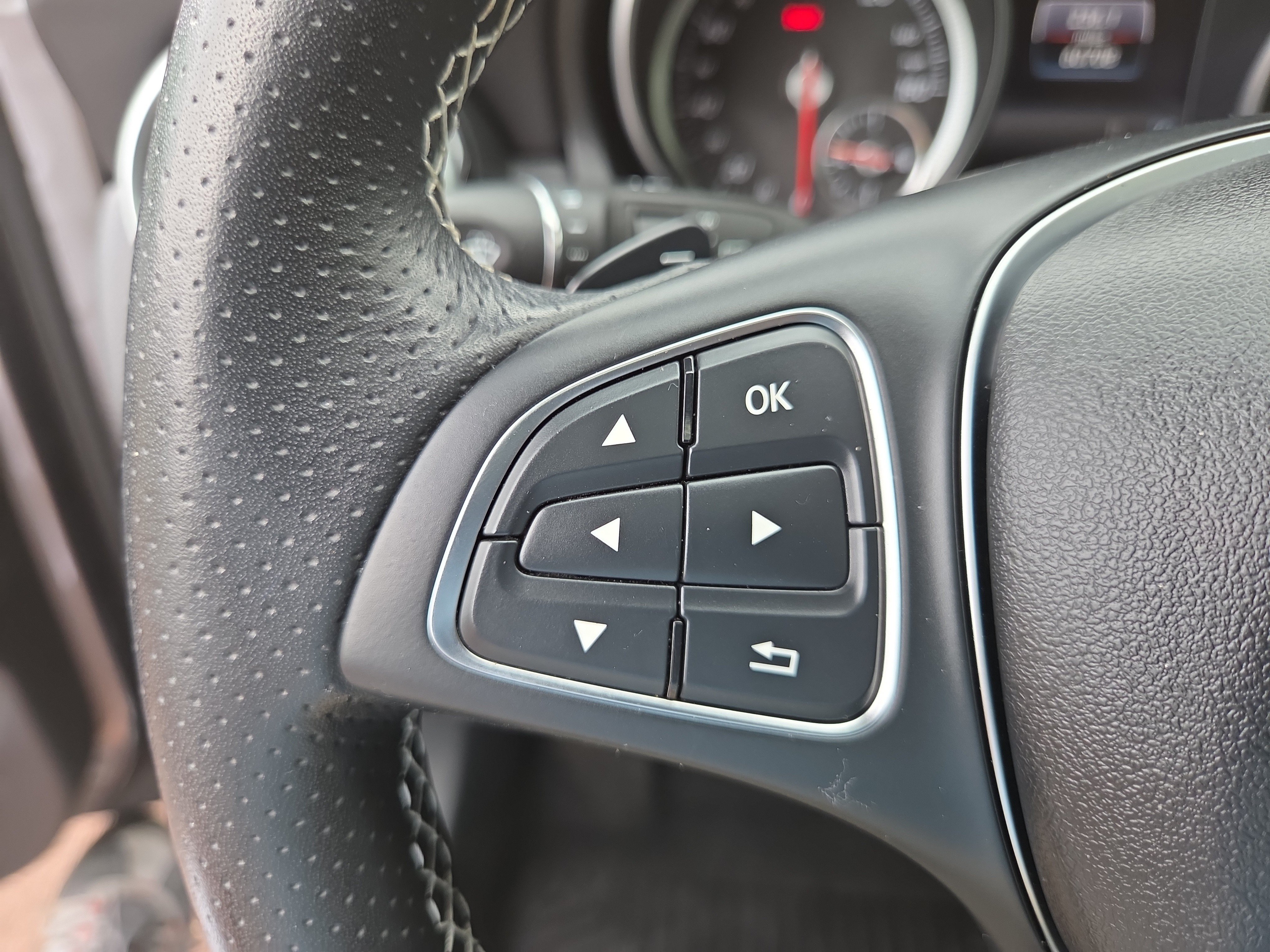 Used 2018 Mercedes-Benz GLA 250 4MATIC image 31