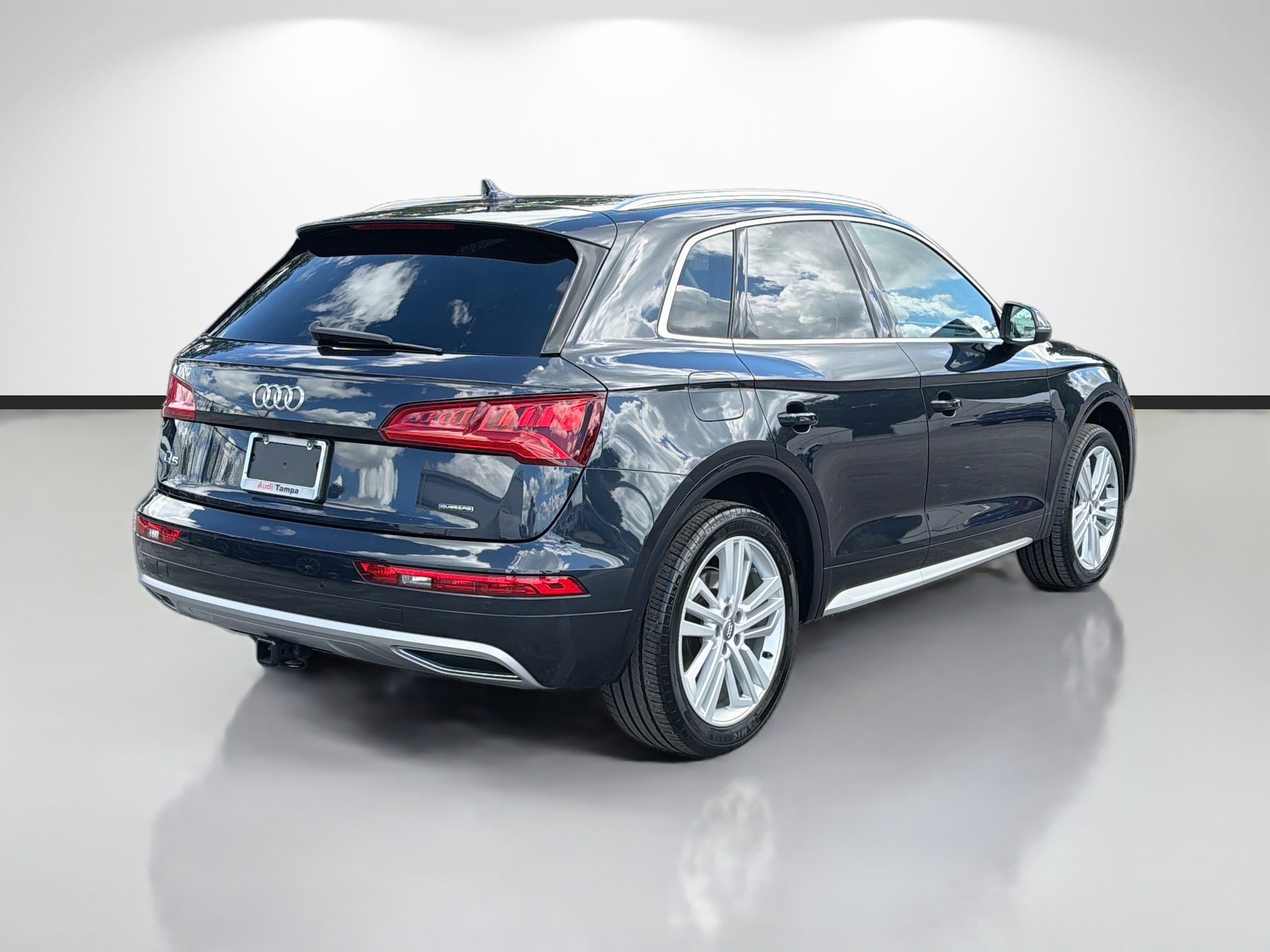 Used 2019 Audi Q5 2.0T Premium Plus AWD/4WD image 3