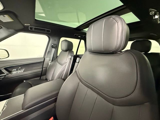 New 2025 Land Rover Range Rover SE image 5