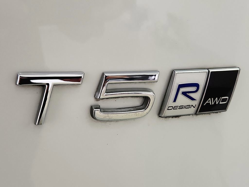 Used 2019 Volvo XC40 T5 R-Design AWD/4WD image 34