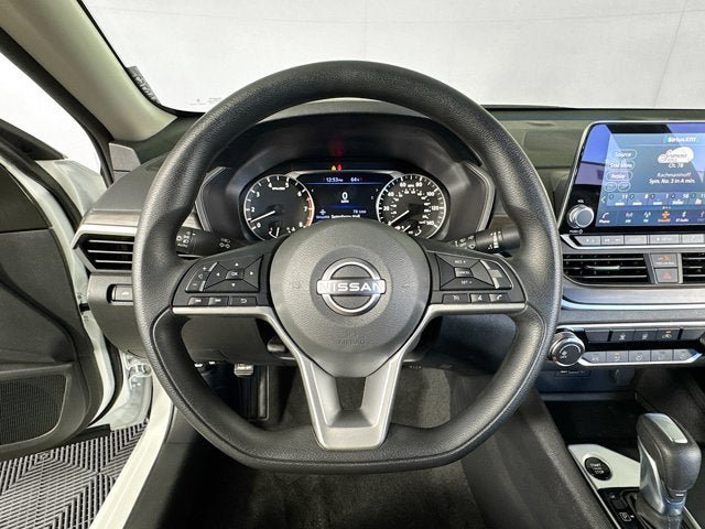 New 2026 Nissan Altima 2.5 SV FWD image 10