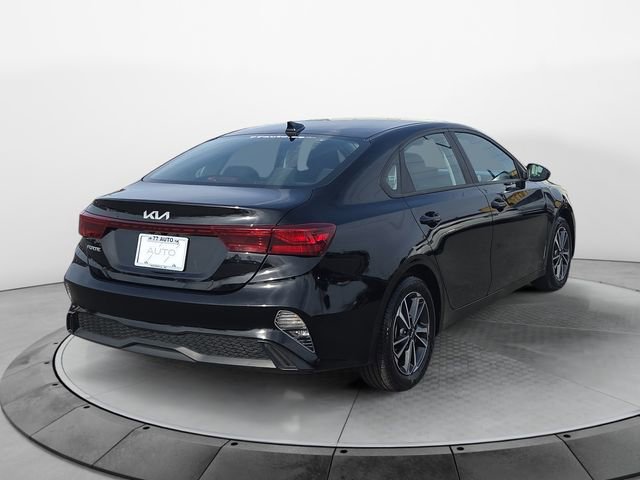 Used 2023 Kia Forte LXS image 5