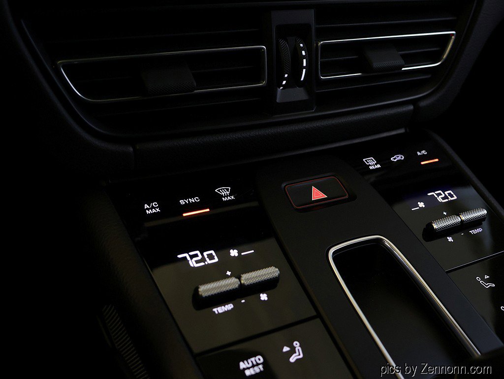 Used 2023 Porsche Macan S image 24